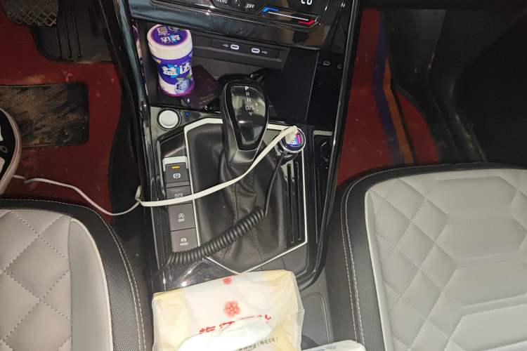 Used Volkswagen Tayron 2023 330TSI Two-Wheel-Drive Luxury Plus Advanced Version Gear Lever