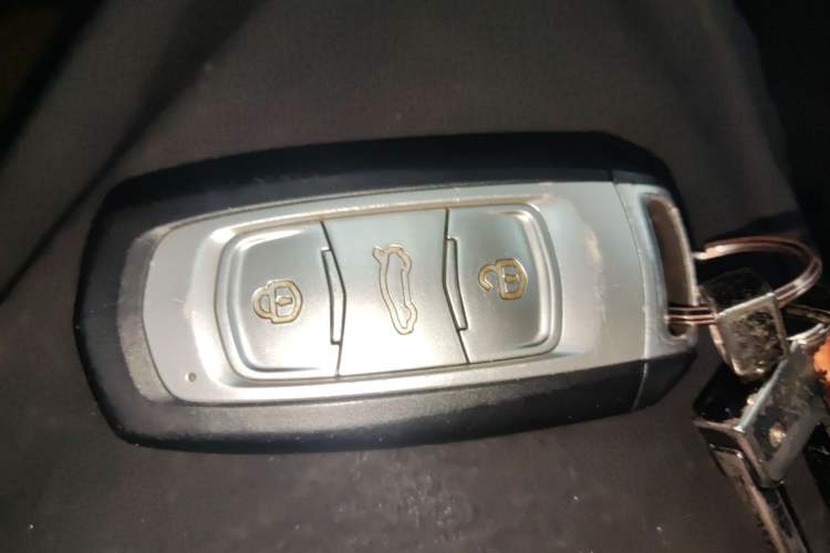 Used Geely Auto Emgrand X7 Sport 2016 1.8TD Automatic ZhiZun Version Vehicle Key