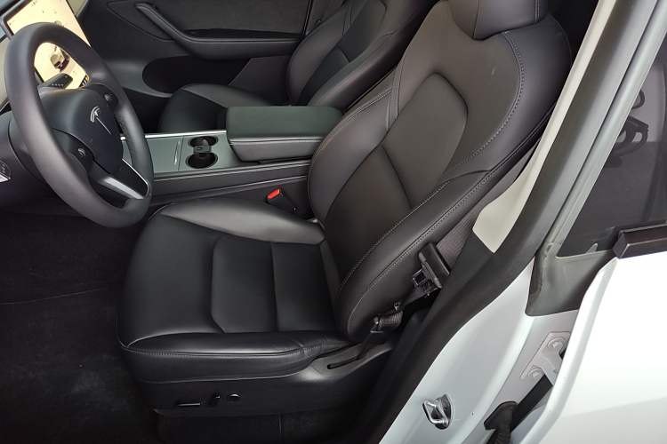 Used Tesla Model Y 2022 Rear-Wheel-Drive Version