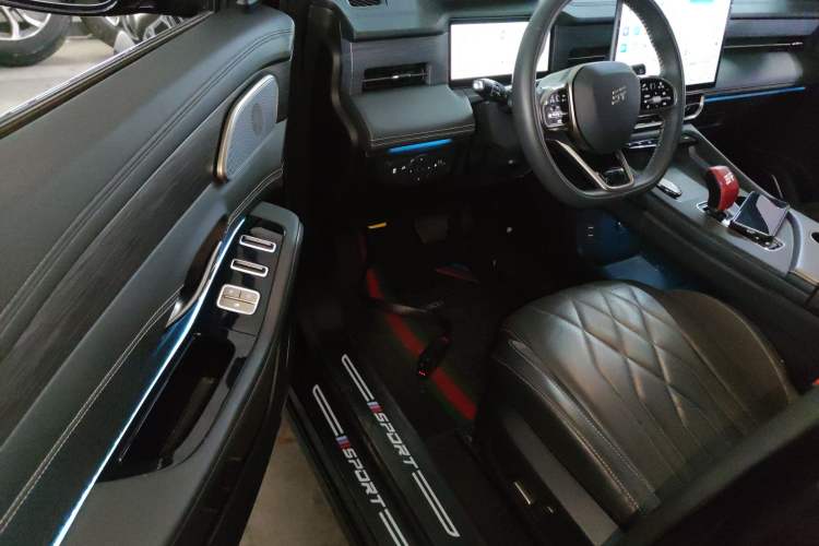 Used JETOUR X90 PRO 2024 2.0T DCT Luxury Edition 7 Seats
