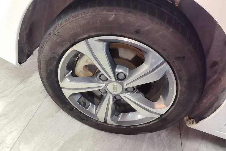 Used Geely Auto Emgrand L HiP 2024 Champion Edition 1.5TD-DHT Pro 100KM Superior Model Exterior 2