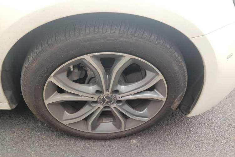 Used Mercedes-Benz E-Class 2021 E 300 L Sporty and Stylish Model
