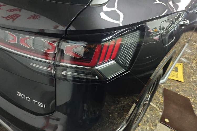 Used Volkswagen Tayron 2024 300TSI Two-Wheel-Drive Luxury Plus Advanced Version