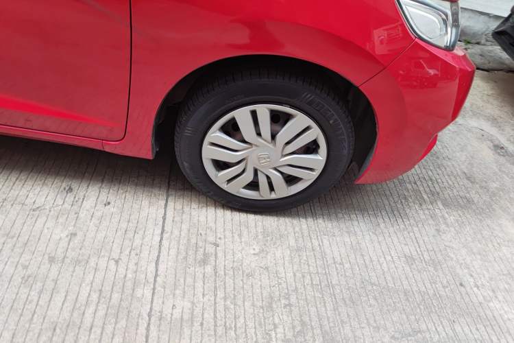 Used Honda Fit 2014 1.5L LX CVT Comfort Model Right Front Wheel Hub