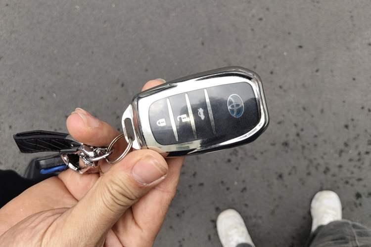 Used Toyota Levin 2017 Revised Dual-Engine 1.8H GS E-CVT Elite Sunroof Version China V Standard