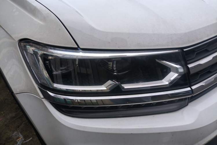 Used Volkswagen Tharu 2022 280TSI Two-Wheel-Drive Luxury Edition Right Front Headlight