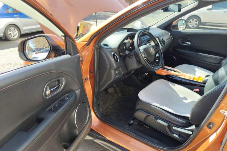 Used Honda XR-V 2015 1.8L VTi CVT Luxury Edition Driver Seat