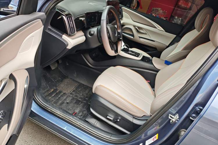 Used BYD Song Pro New Energy 2023 Champion Edition DM-i 110KM Excellence Model Driver Seat