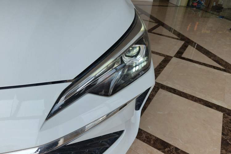 Used Roewe i5 2023 1.5L CVT Luxury Edition Left Front Headlight