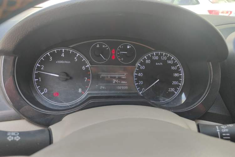 Used Nissan Tiida 2011 1.6L Manual Comfort Edition
