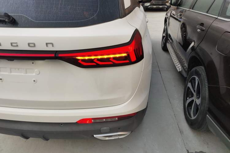 Used Dongfeng Fengon 580 2022 1.5T Automatic Luxury Edition