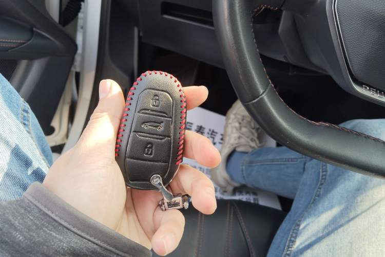 Used Peugeot 4008 2018 350THP Elite Edition Interior 1