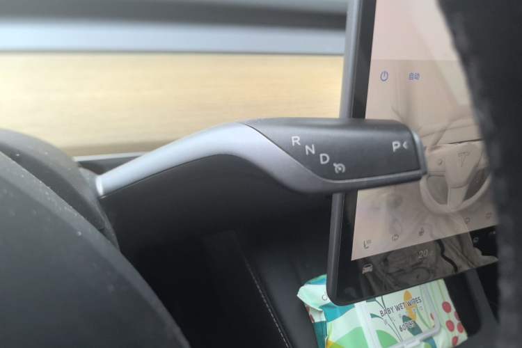 Used Tesla Model Y 2022 Revised Version Rear-Wheel Drive Gear Lever