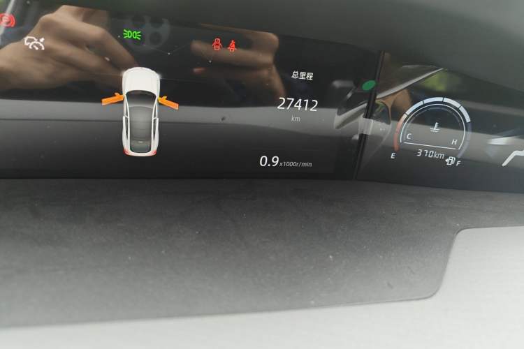 Used CHANGAN UNI-V 2022 1.5T Prestige Version Odometer Close Up