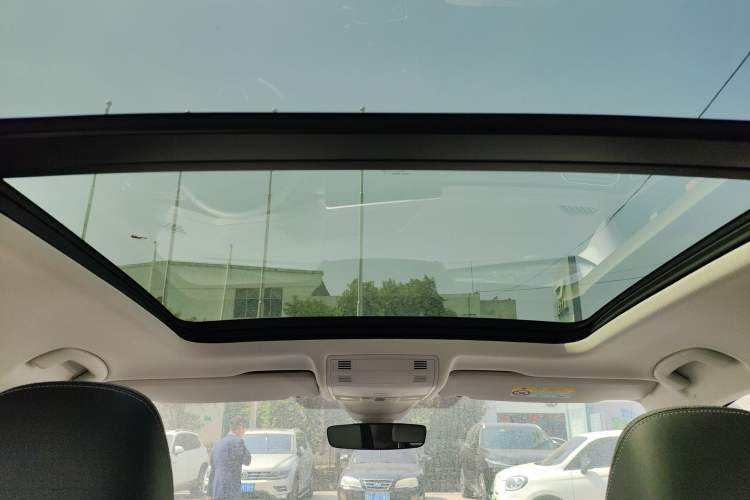 Used Volkswagen Tayron 2023 300TSI Two-Wheel-Drive Luxury Plus Advanced Edition Headliner