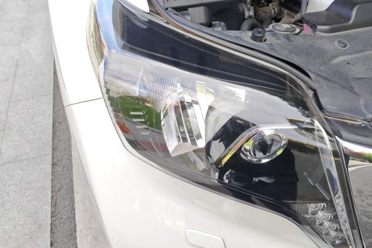 Used Toyota Prado  Right Front Headlight