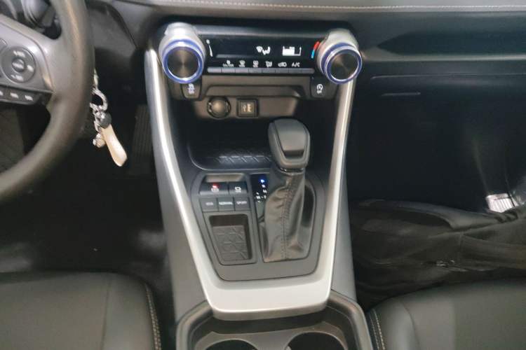 Used Toyota Wildlander 2024 2.0L CVT Two-Wheel Drive Leading Edition