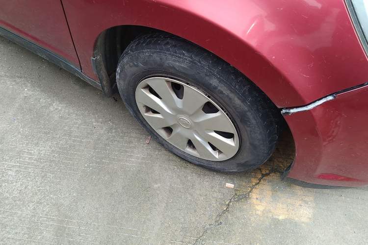 Used Venucia R50 2015 1.6L Manual Fashion Edition