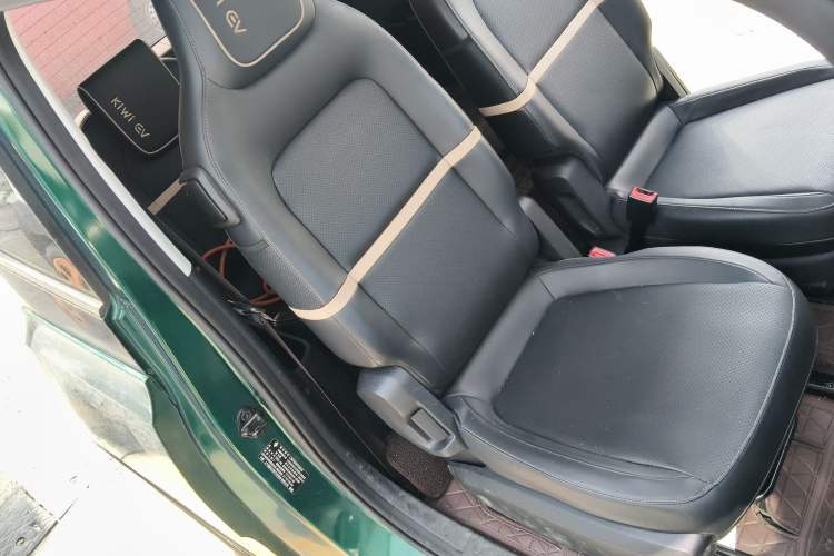 Used Baojun KiWi EV 2022 Artist Lite Edition Ternary Lithium Right Front Seat