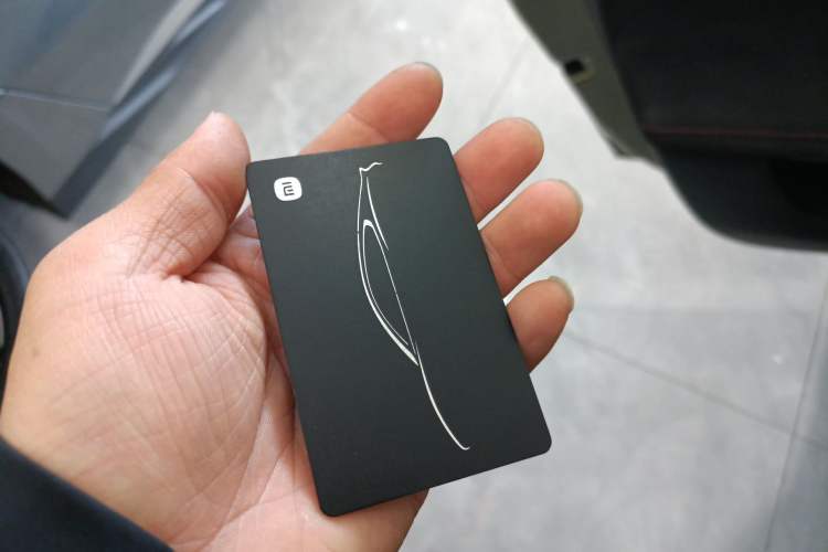 Used Xiaomi Auto SU7 2024 Rear-Drive Ultra-Long Range Advanced Pro-Level Intelligent Driving Version Vehicle Key