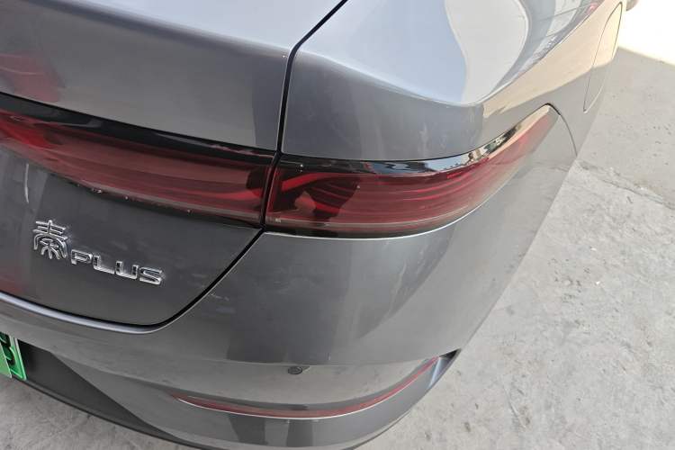 Used BYD Qin PLUS 2025 DM-i Smart Drive 55KM Leading Model Right Rear Taillight