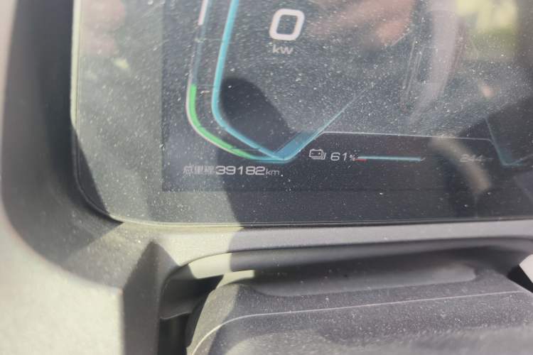 Used BYD Yuan Pro 2021 401 km Deluxe Version Odometer Close Up