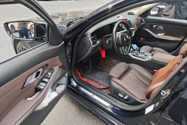 Used BMW 3 Series 2021 Second Facelift 325Li M Sport Package
