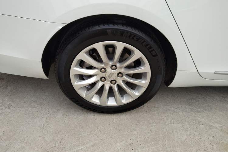 Used Cadillac XTS 2018 28T Luxury Edition Right Rear Wheel Hub