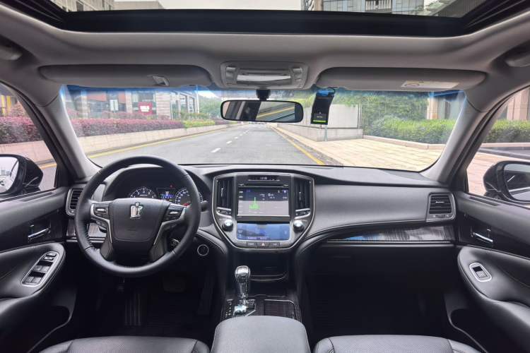 Used Toyota Crown 2015 2.5L Smart Edition Center Console