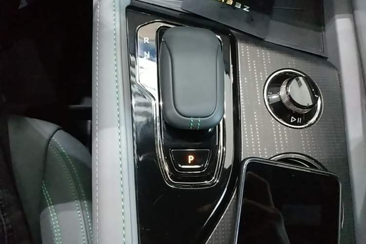 Used Zeekr 001 2022 Ultra-Long Range Dual-Motor ME Version Gear Lever