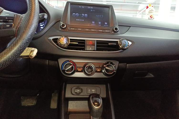 Used Hyundai Celesta 2017 1.6L Automatic Enjoyment Version GLS