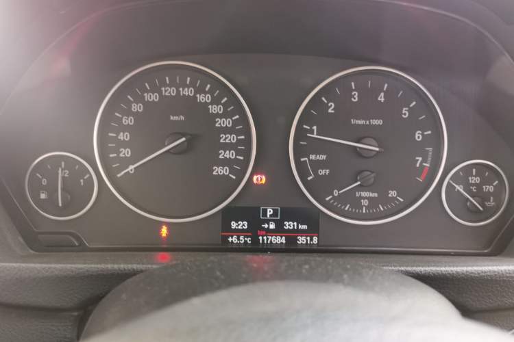 Used BMW 3 Series 2015 320i Luxury Line Stylish Edition
