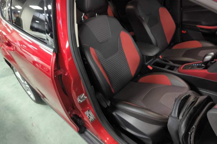 Used Ford Focus 2020 Hatchback Classic 1.5L Automatic Trendy Model Right Front Seat