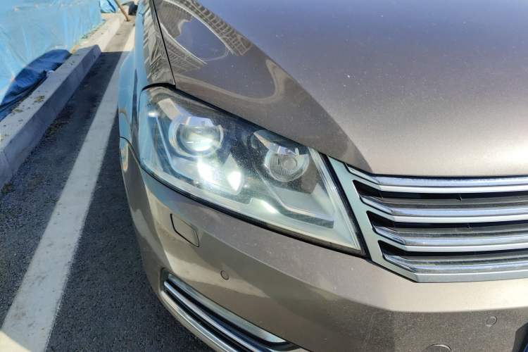 Used Volkswagen Magotan 2016 1.8TSI Smart Enjoyment Leading Model Right Front Headlight