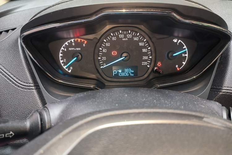 Used Ford Escort 2015 1.5L Automatic Fashion Model
