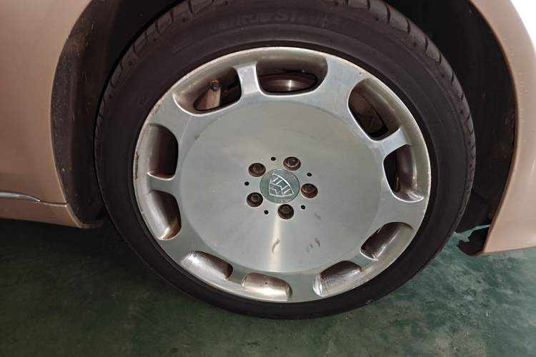 Used Mercedes-Benz Maybach S-Class 2016 S 400 4MATIC Right Front Wheel Hub