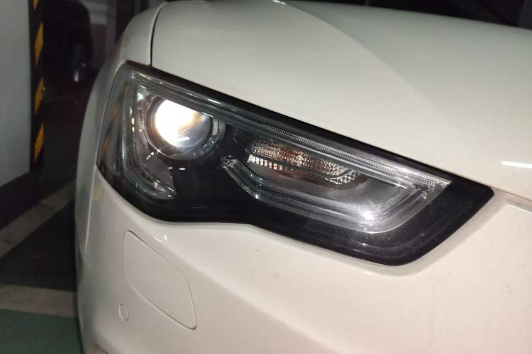 Used Audi A5 2016 Sportback 45 TFSI Right Front Headlight