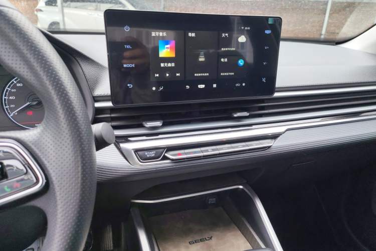 Used Geely Auto Emgrand 2023 4th Generation Champion Edition 1.5L CVT Luxury Model Audio And AC Panel