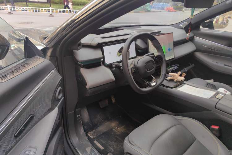 Used Lynk & Co 08 EM-P 2023 120km Long-Range Halo Driver Seat