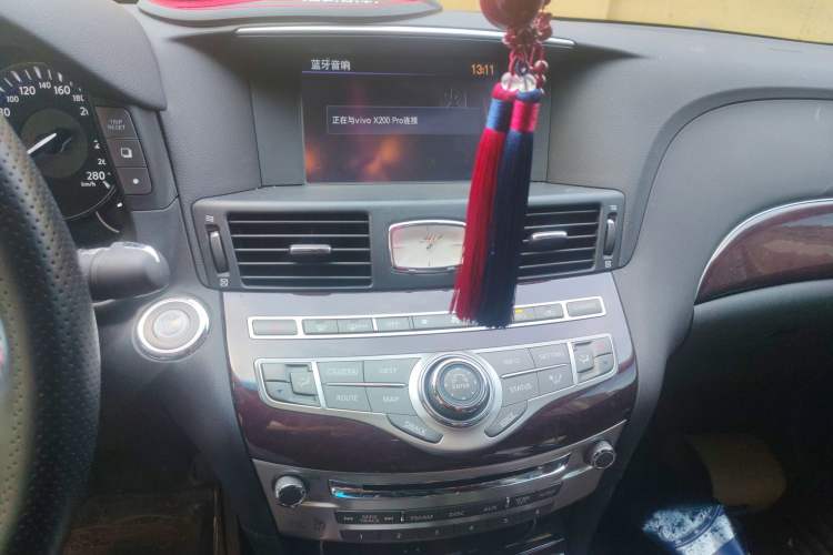 Used Infiniti Q70 2019 Q70L 2.0T Enjoyment Edition PLUS Audio And AC Panel