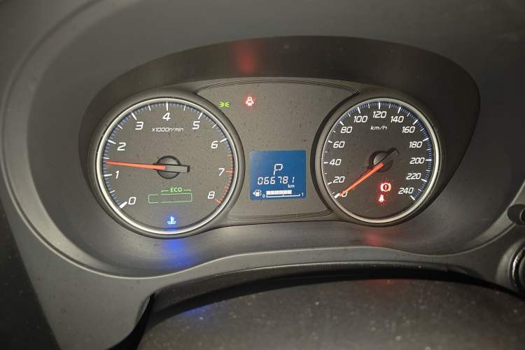 Used Mitsubishi Outlander 2018 2.0L Two-Wheel Drive Glory Edition 5 Seats