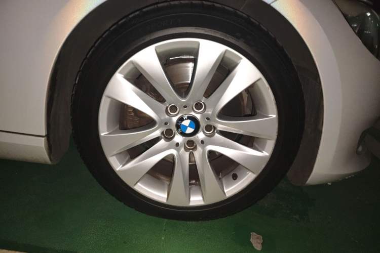 Used BMW 3 Series 2011 330i two-door coupe
