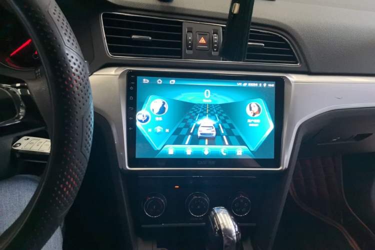 Used Volkswagen Lamando 2017 230TSI DSG Fashion Edition Audio And AC Panel