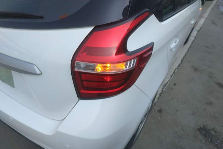 Used Toyota YARiS L Zhi Xuan 2020 1.5L CVT Leading Edition Right Rear Taillight