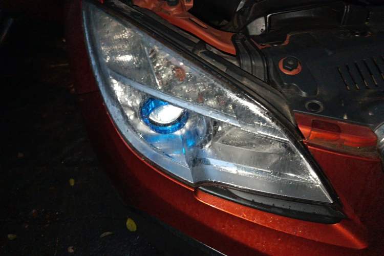 Used Buick Encore 2014 1.4T Automatic Two-Wheel Drive Urban Elite Model Right Front Headlight