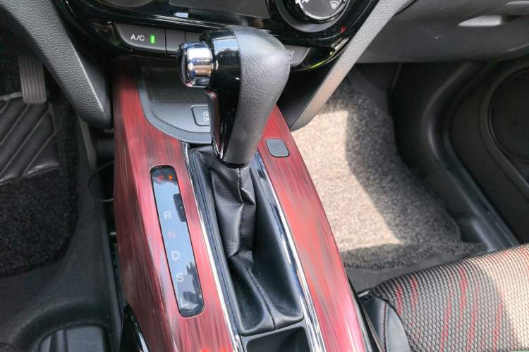 Used Honda XR-V 2017 1.8L EXi CVT Comfort Version Gear Lever