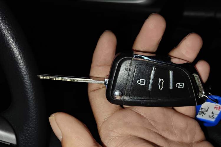 Used Nissan Tiida 2016 1.6L CVT Cool Dynamic Edition Interior 1