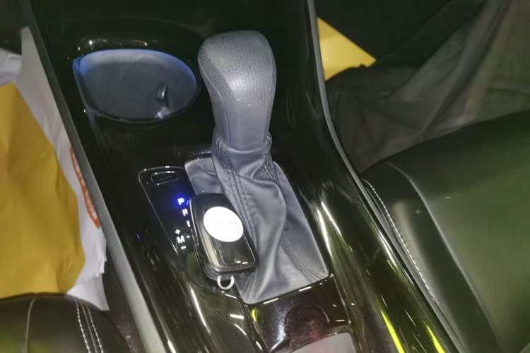 Used Toyota IZOA 2020 2.0L Enjoy Edition
