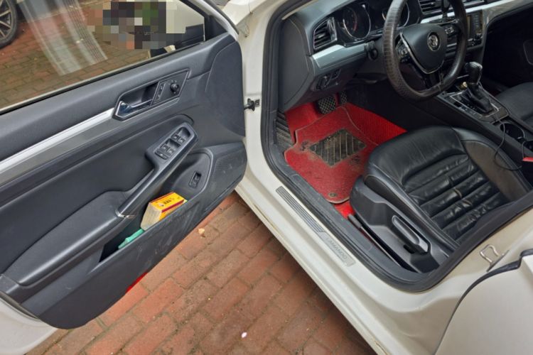 Used Volkswagen Lamando 2017 280TSI DSG Comfort Edition Driver Seat