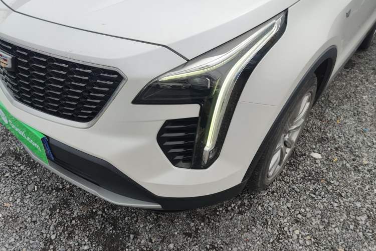 Used Cadillac XT4 2020 28T Two-Wheel-Drive Leading Version
